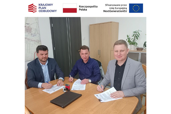 Podpisaliśmy umowę wykonawczą na realizację zadania „Budowa sieci wodociągowej w miejscowości Krępa Kościelna w formule zaprojektuj i wybuduj”- Przedsięwziecie realizowane dzięki wsparciu z Krajowego Planu Odbudowy i Zwiększania Odporności 